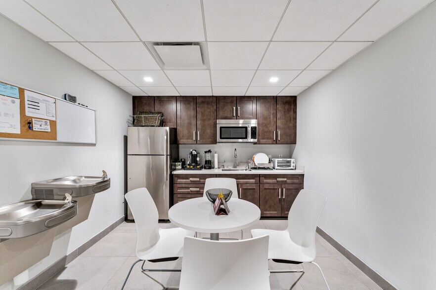 More Photos Of 3111 Ponce De Leon Blvd, Coral Gables Office For Lease
