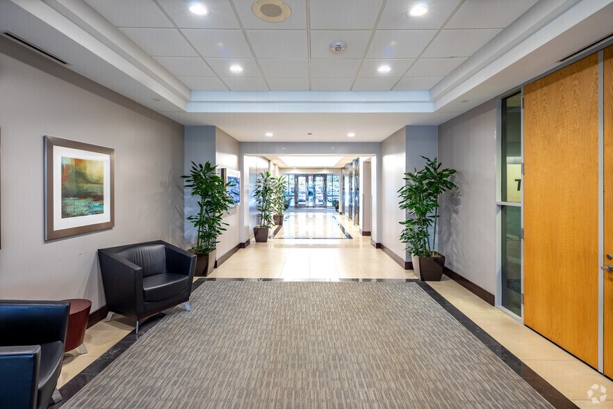 More Photos Of 11440 Carmel Commons Blvd, Charlotte Office For Lease