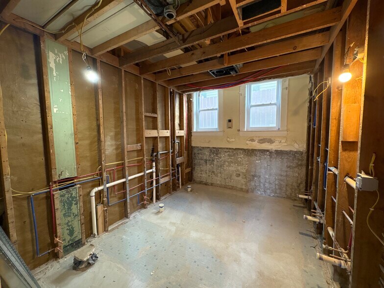 More Photos Of 5502 Noyes Ave, Charleston Specialty For Sale