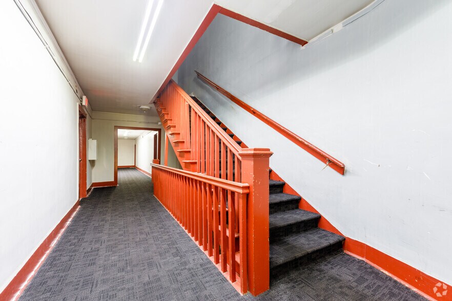 More Photos Of 1300 Porter St, Dearborn Apartments For Sale