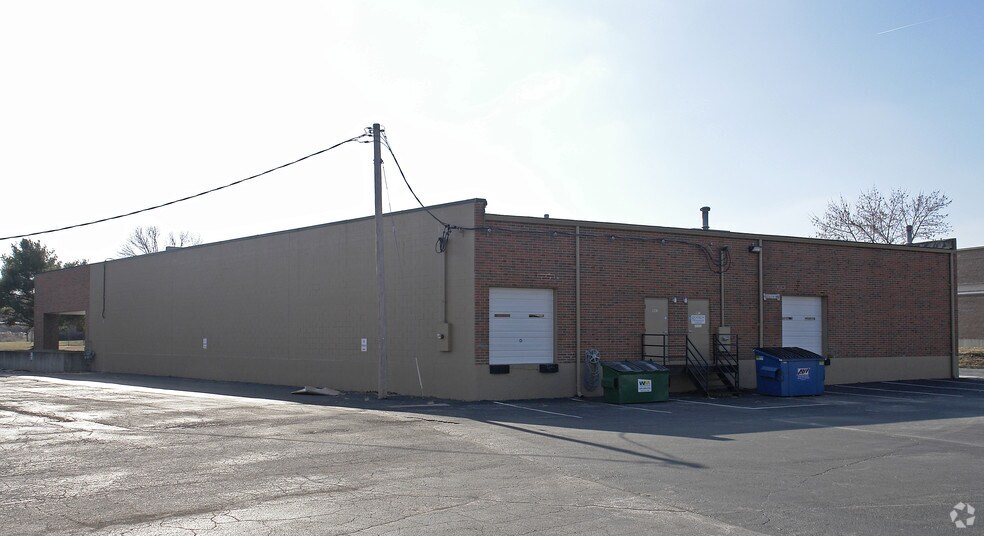 More Photos Of 887-891 Bolger Ct, Fenton Light Distribution For Lease