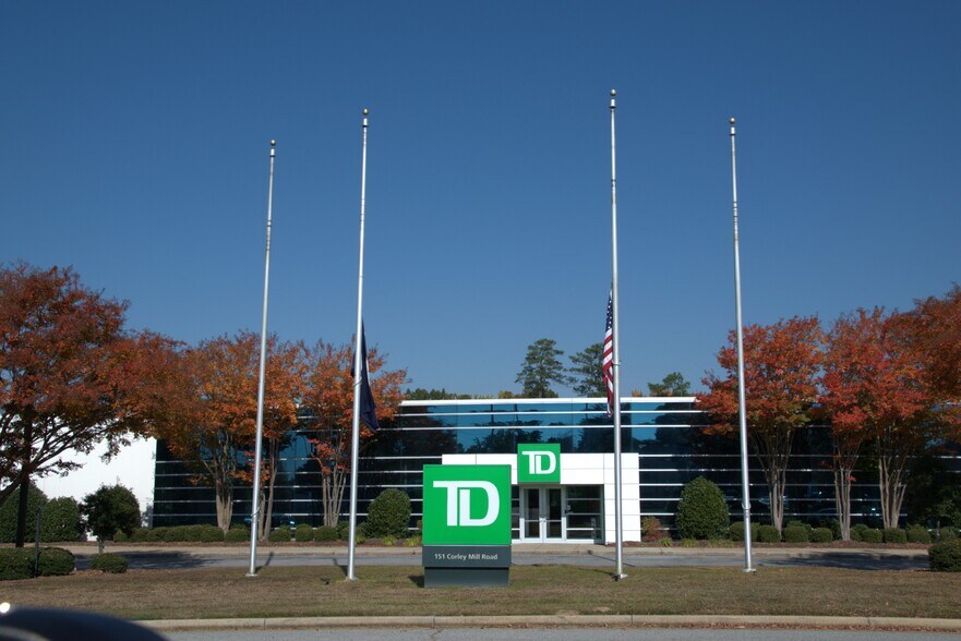 More Photos Of 151 Corley Mill Rd, Lexington Office For Lease