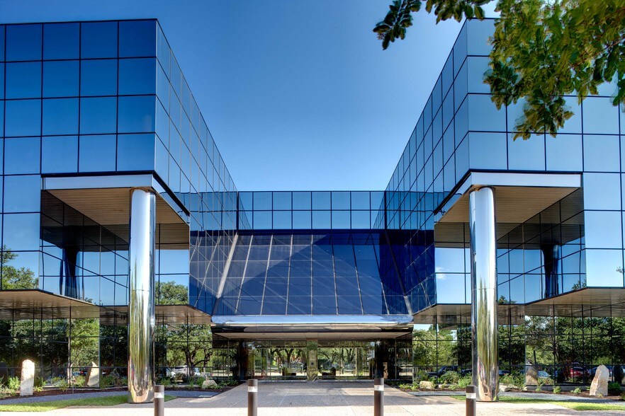 More Photos Of 9600 Great Hills Trl, Austin Office For Lease