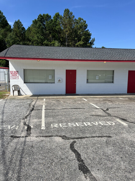 Primary Photo Of 817 W Bobo Newsom Hwy, Hartsville Self Storage For Lease