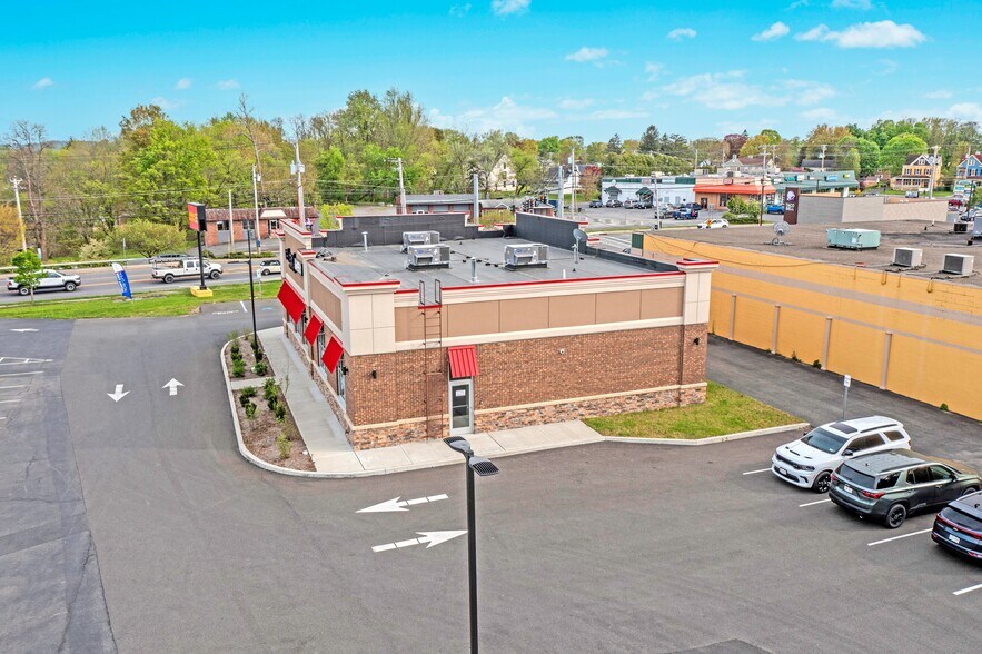 More Photos Of 11 Maple Ave, Catskill Freestanding For Sale