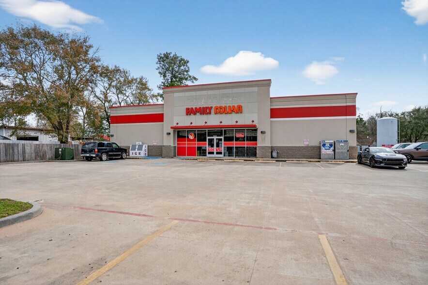 More Photos Of 20084 TX-Hwy 105, Cleveland Freestanding For Sale