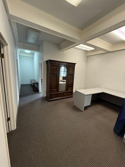 More Photos Of 93 Devine St, San Jose Office For Lease