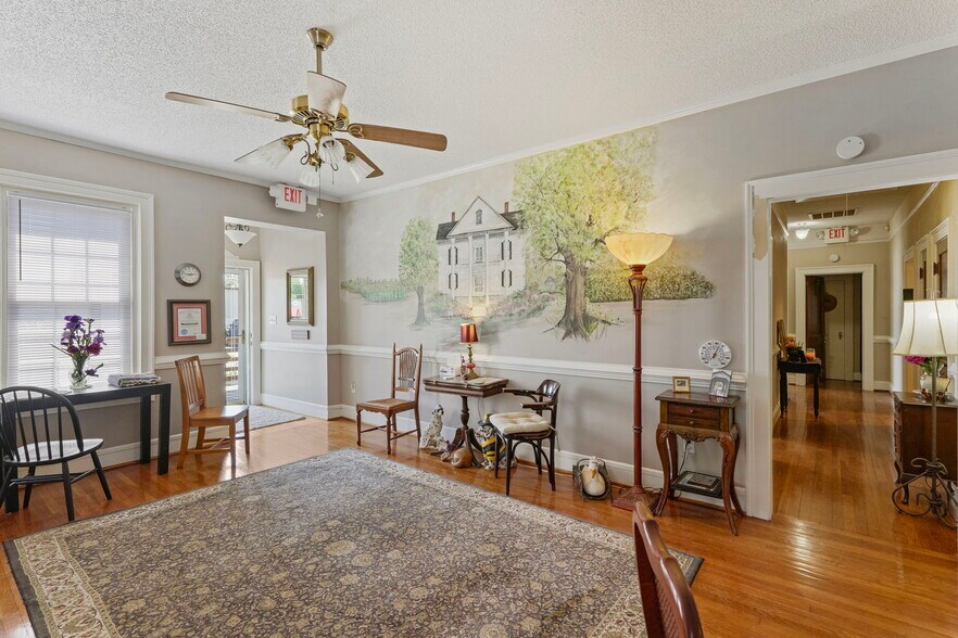 More Photos Of 310 S Clinton Ave, Dunn Medical For Sale