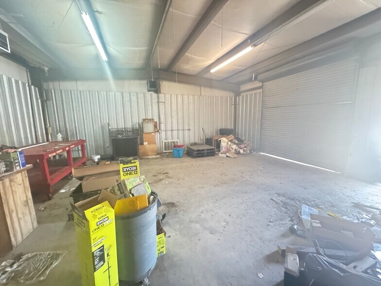 More Photos Of 8375 Grady St, Douglasville Light Distribution For Sale