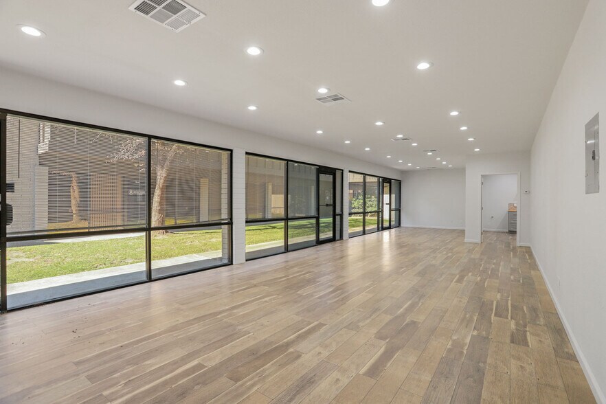 More Photos Of 5637 N Pershing Ave, Stockton Medical For Lease