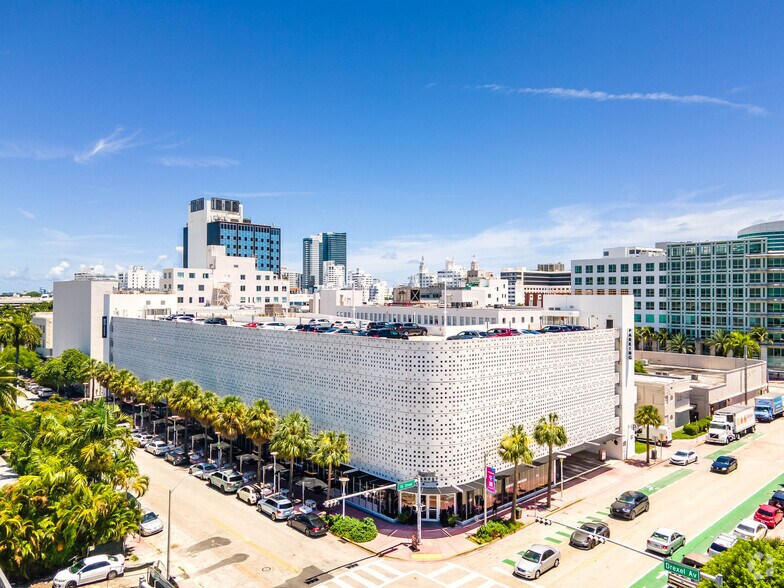 More Photos Of 420 Lincoln Rd, Miami Beach Loft Creative Space For Lease