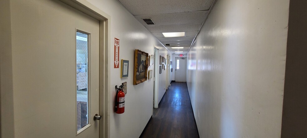 More Photos Of 3415 Banning St, Dallas Industrial For Sale