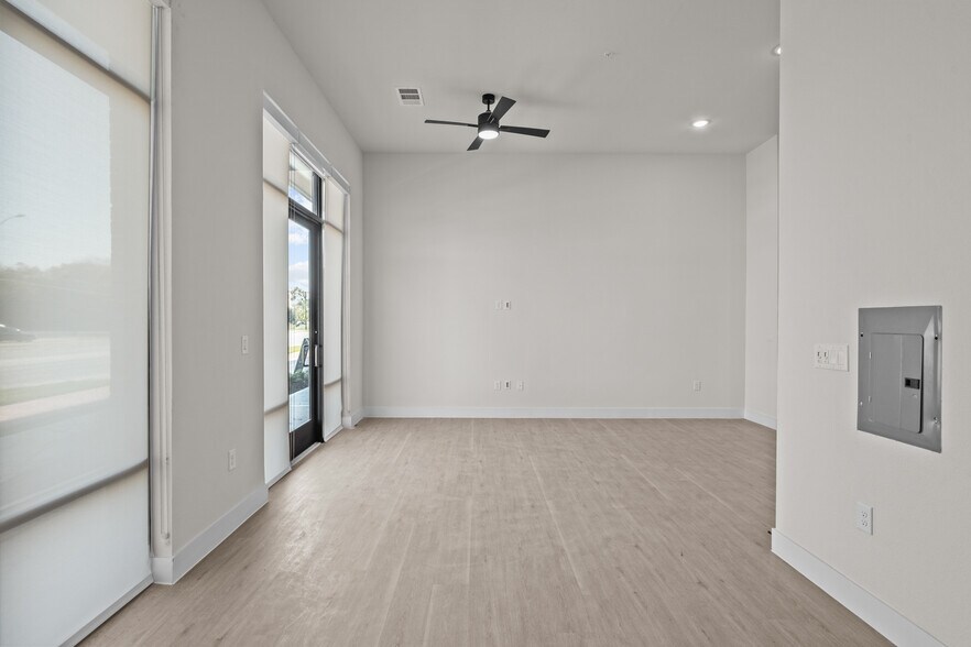 More Photos Of 760 Airport Blvd, Austin Apartments For Lease