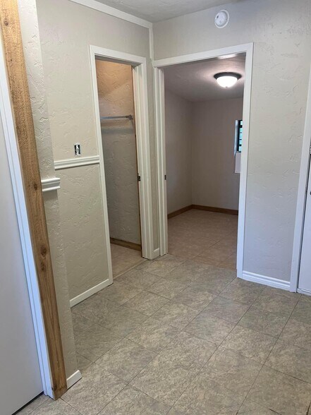 More Photos Of 817 FM 1810, Decatur Trailer Camper Park For Sale