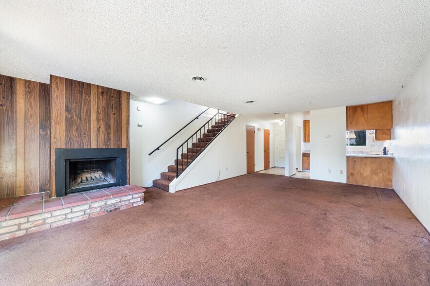 More Photos Of 960 Marlene St, Ukiah Apartments For Sale