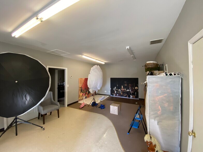 More Photos Of 1730 Daniel Boone Industrial Pky, Truesdale Warehouse For Sale