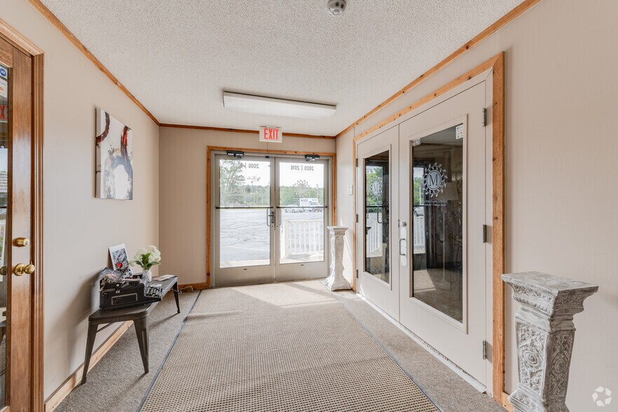 More Photos Of 2006-2024 S Airport Rd W, Traverse City Freestanding For Lease