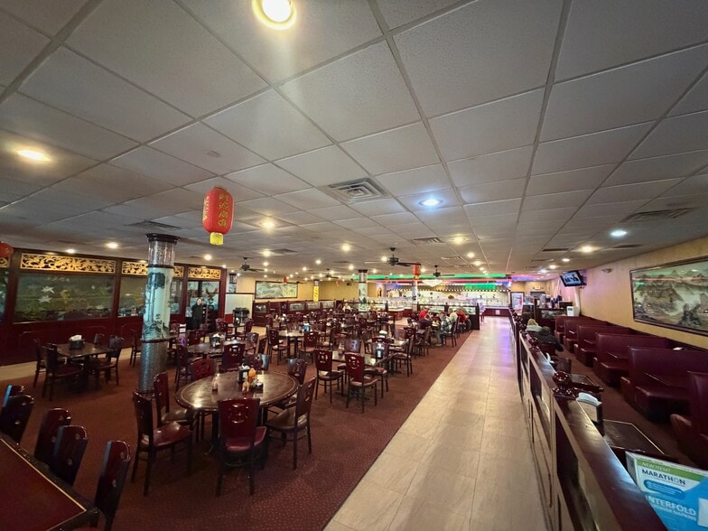 More Photos Of 4303 N Navarro St, Victoria Freestanding For Lease