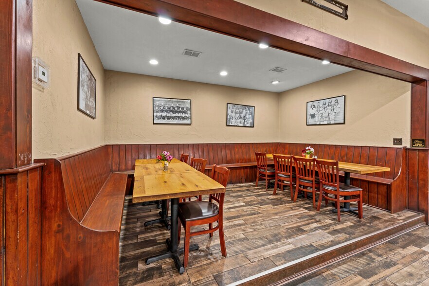 More Photos Of 88 N Main St, Washington Storefront Retail Residential For Sale