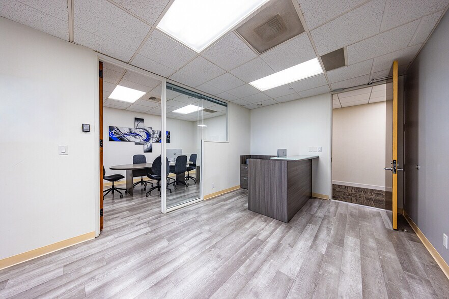 More Photos Of 11777 San Vicente Blvd, Los Angeles Office For Lease