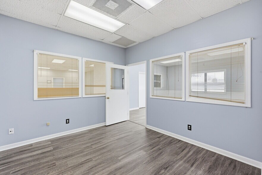 More Photos Of 476 Moreno Street St, Gainesville Distribution For Lease