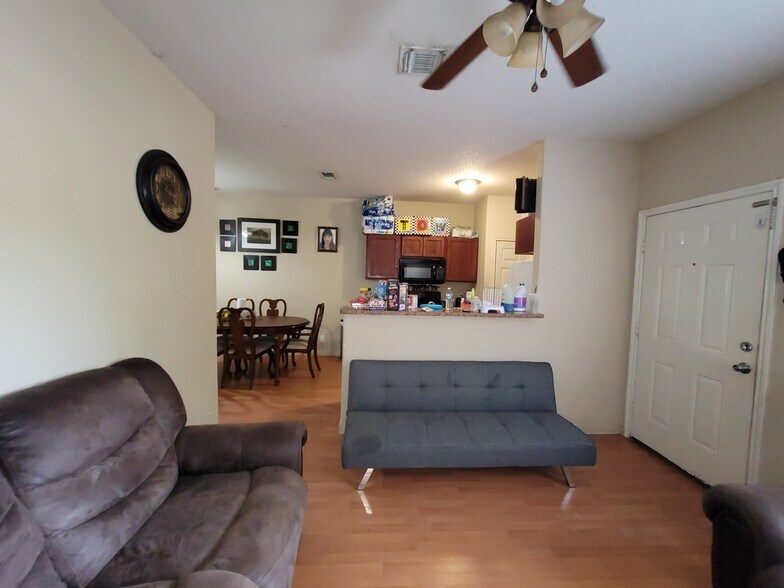 More Photos Of 10911 Baltic St, San Antonio Apartments For Sale