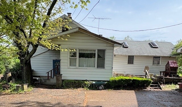 More Photos Of 915 Ohio Pike, Cincinnati Land For Sale