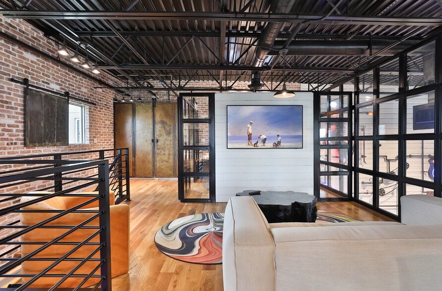 More Photos Of 1435 FM 1463 Rd, Katy Showroom For Sale