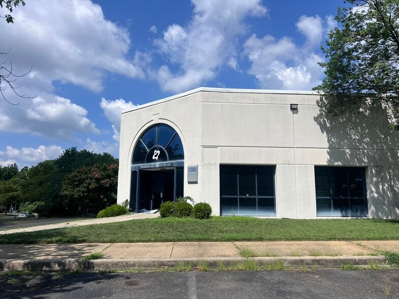 More Photos Of 8800-8816 Jericho City Dr, Landover Flex For Lease