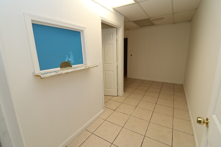 More Photos Of 6731-6755 Sunset Strip, Sunrise Unknown For Lease