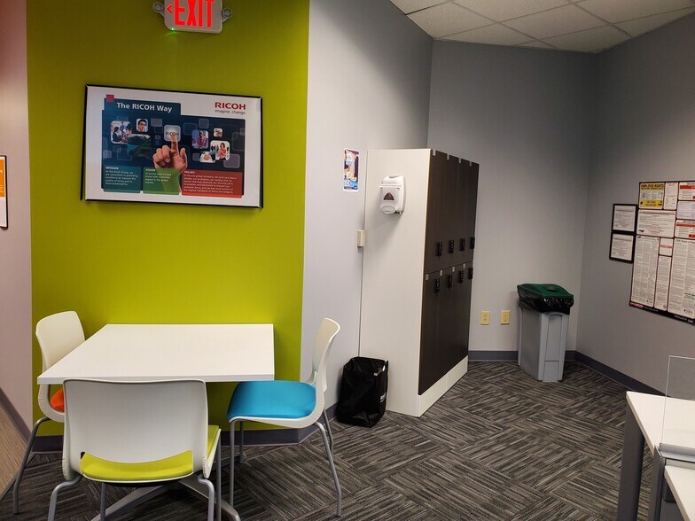 More Photos Of 4100 Mendenhall Oaks Pky, High Point Office For Lease