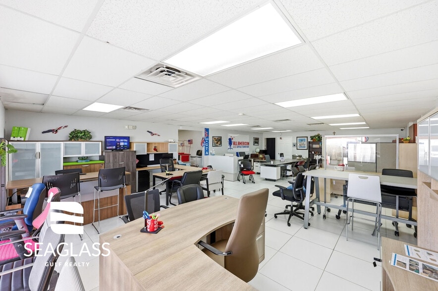 More Photos Of 2730 Fowler St, Fort Myers Freestanding For Sale