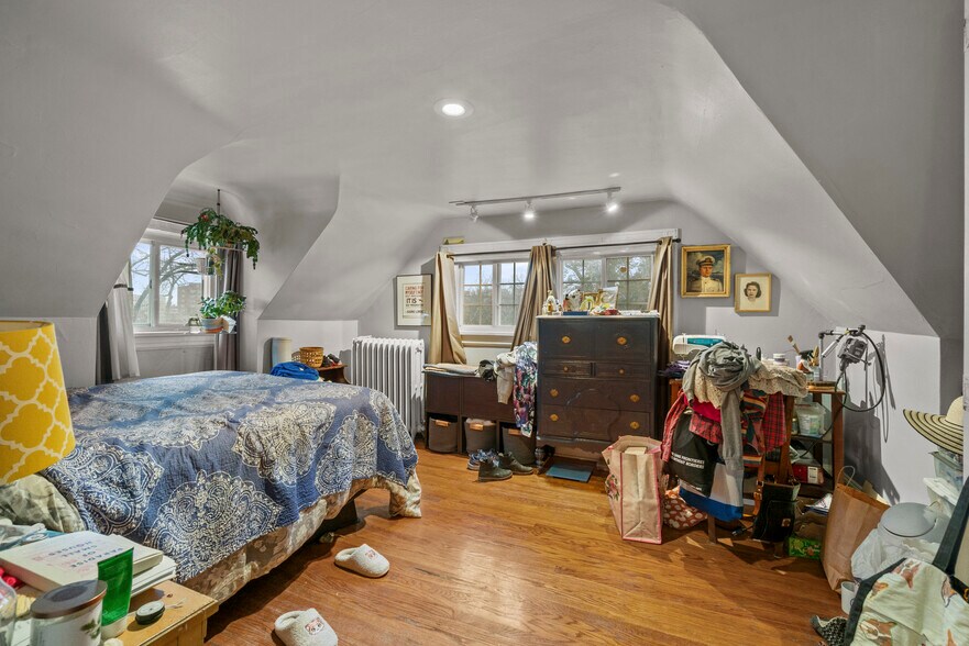 More Photos Of 3433 Guilford Ter, Baltimore Multifamily For Sale