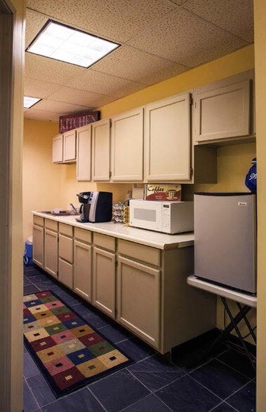 More Photos Of 4010 Washington St, Kansas City Coworking Space