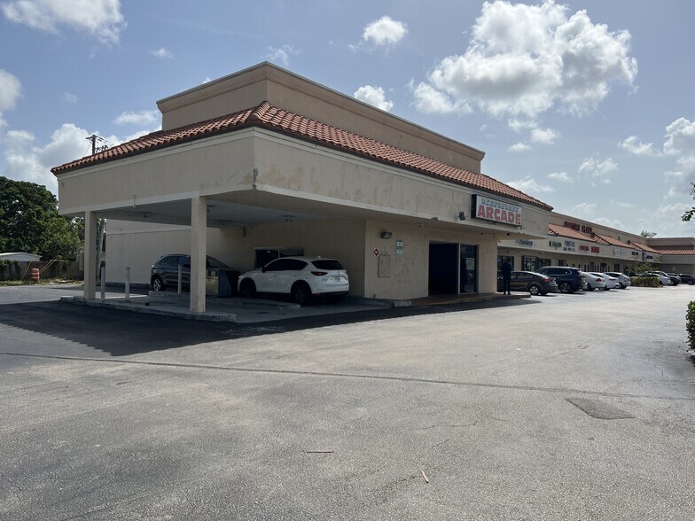 More Photos Of 5750-5784 Okeechobee Blvd, West Palm Beach Unknown For Lease