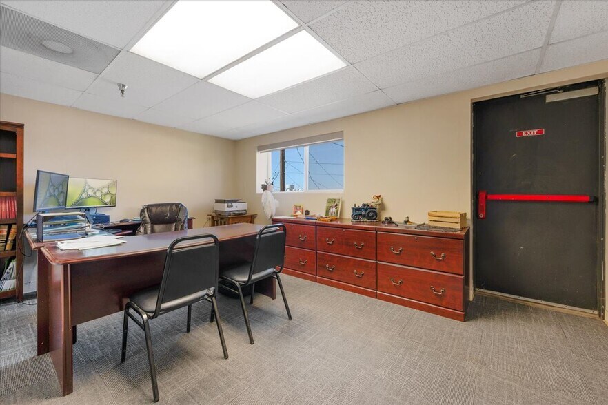 More Photos Of 1343 S Main St, Porterville Warehouse For Sale