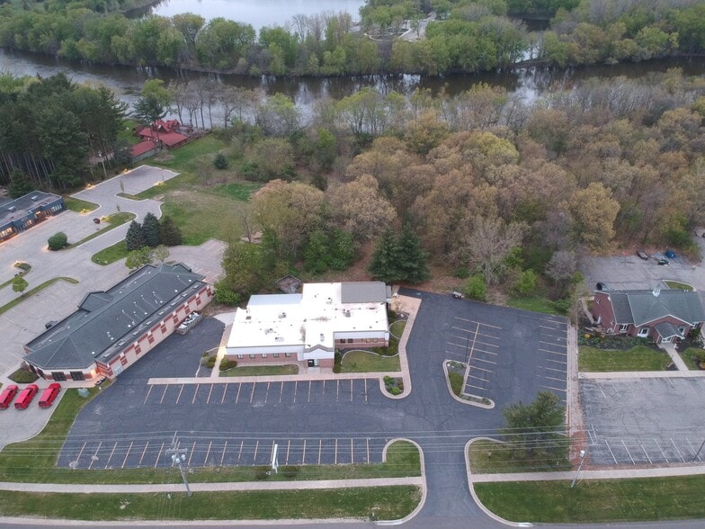 More Photos Of 5171 Plainfield Ave NE, Grand Rapids Medical For Lease