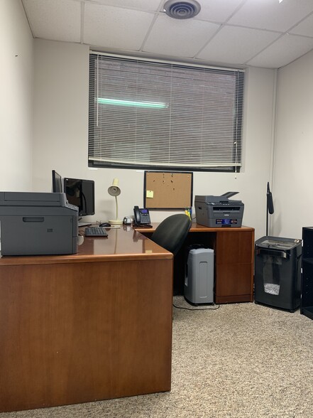 More Photos Of 109 W Atlantic St, South Hill Storefront Retail Office For Sale