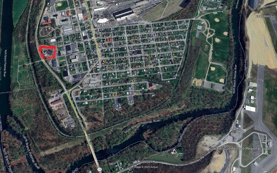 More Photos Of 215 W Elder St, Cumberland Land For Sale