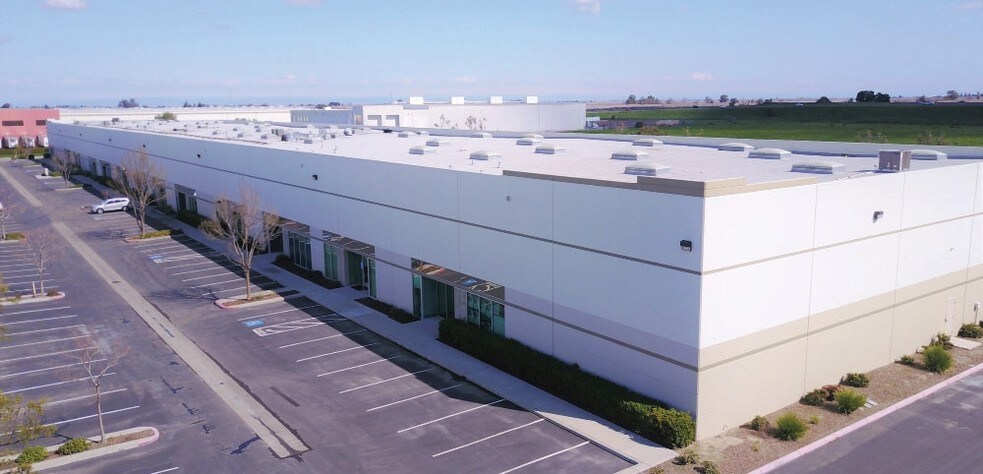 More Photos Of 1310-1324 DuPont Ct, Manteca Warehouse For Lease