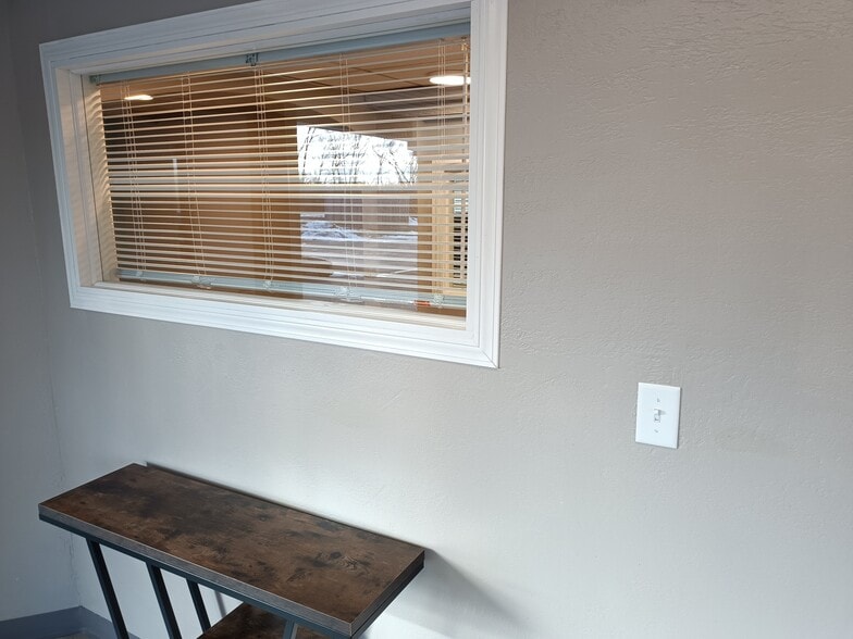 More Photos Of 4921 E State St, Rockford Office For Sale
