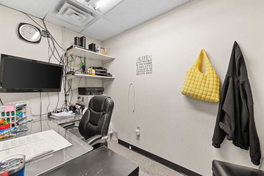 More Photos Of 1900 Converse Ave, Cheyenne Freestanding For Sale