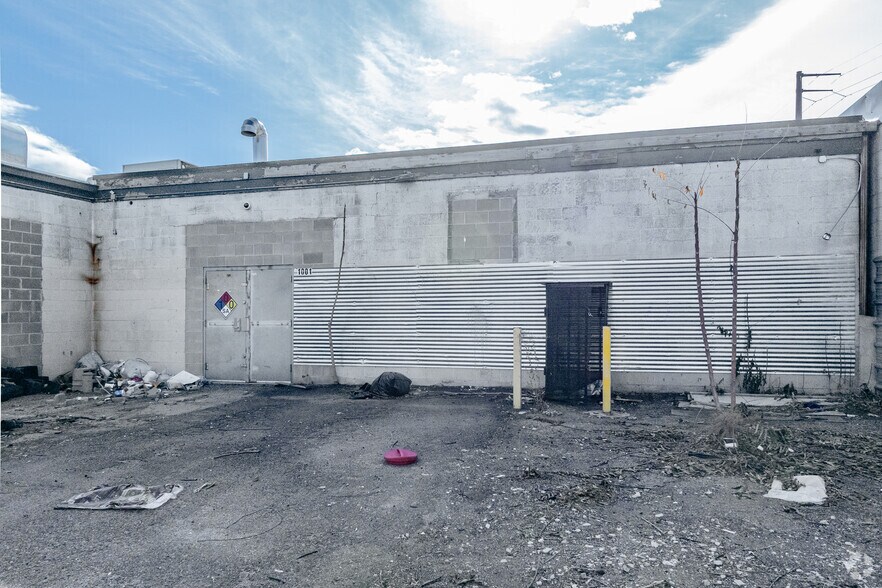 More Photos Of 1001 W Center Ave, Denver Warehouse For Lease