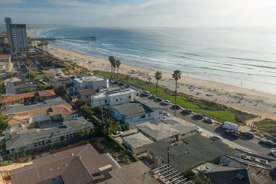 More Photos Of 4933 Ocean Blvd, San Diego Multifamily For Sale