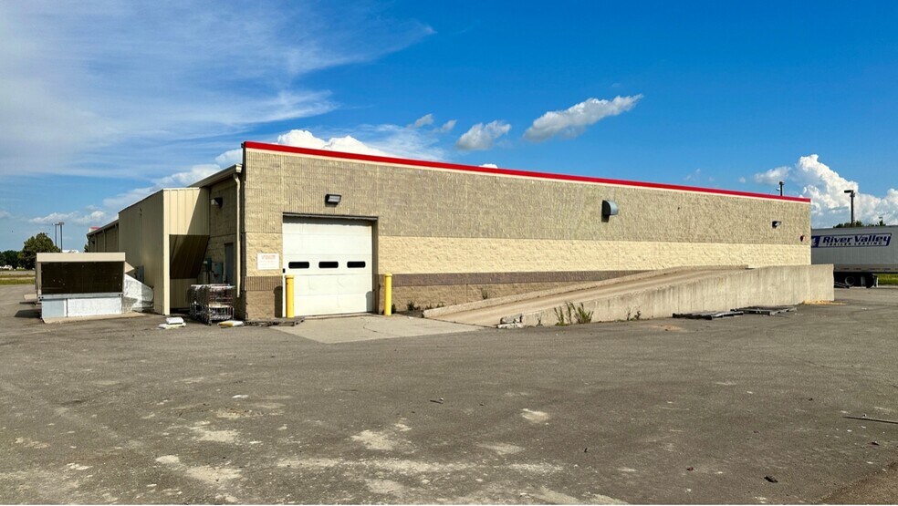 More Photos Of 3330 Highway 10 E, Moorhead Freestanding For Sale