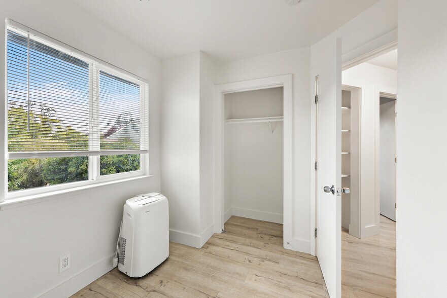 More Photos Of 8690 Old Redwood Hwy, Windsor Apartments For Sale