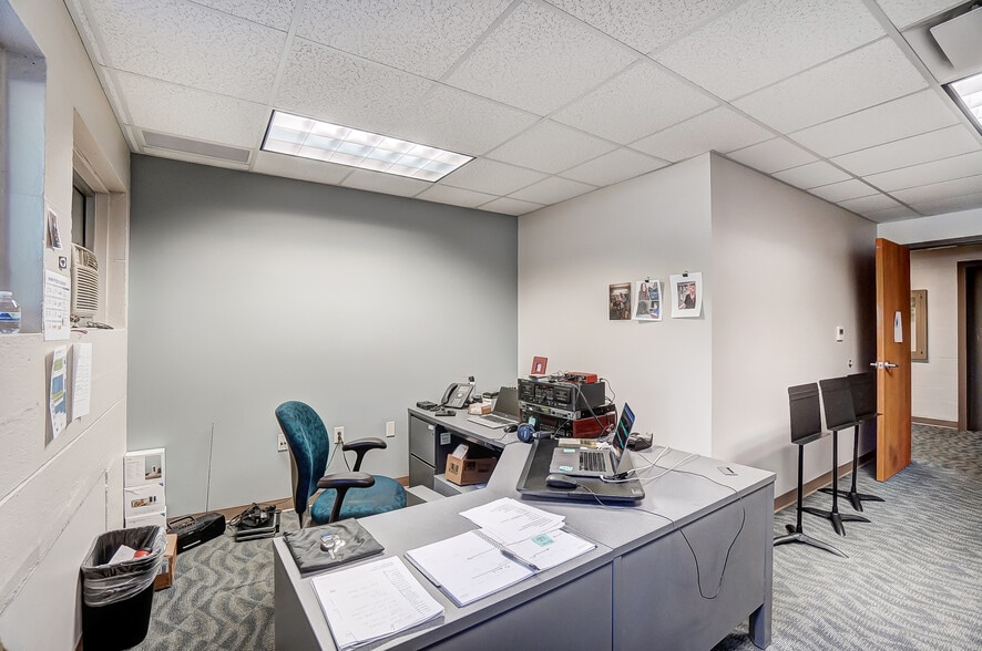 More Photos Of 150 E South College St, Yellow Springs Research And Development For Sale