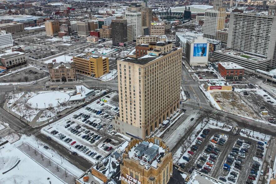 More Photos Of 400 Bagley St, Detroit Unknown For Sale