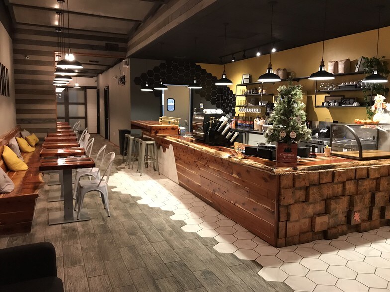 More Photos Of 2007 2nd Ave, Summerville Freestanding For Lease