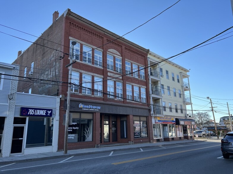 More Photos Of 747-751 Broad St, Central Falls Apartments For Sale